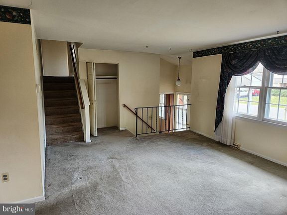 5th image of 540 Hemingway Dr
