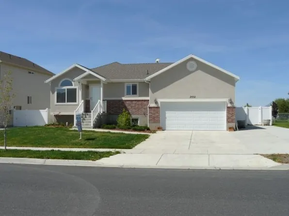 2552 W 2025 N, Clinton, UT 84015