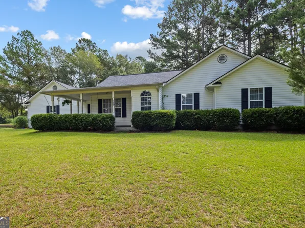 39 W Jones Dr, Hawkinsville, GA 31036
