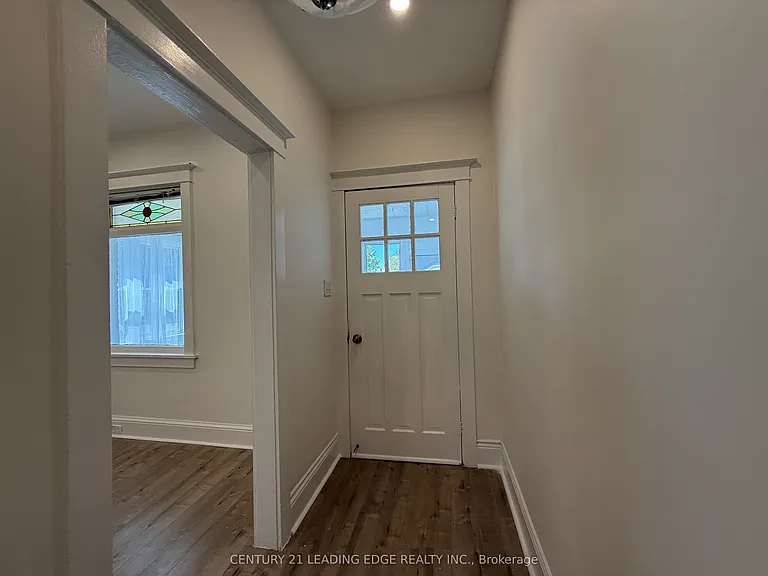 485 Albert St — Photo 2