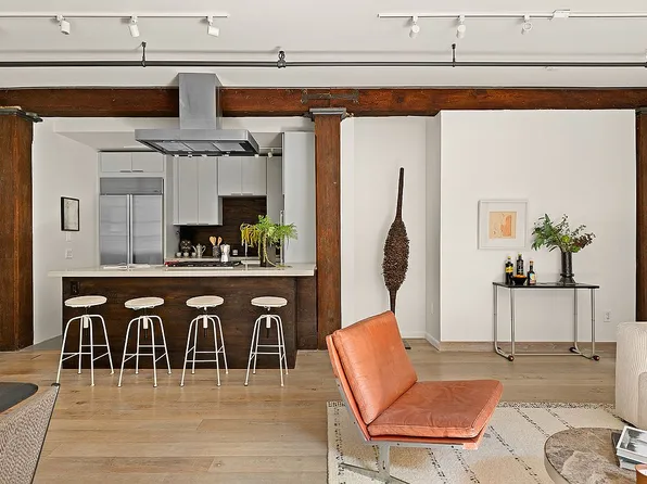 33 Bleecker St APT 3B, New York, NY 10012
