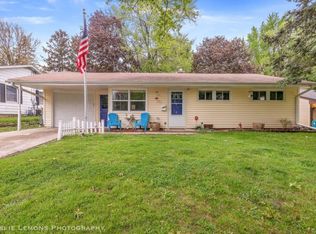122 Joanne Ln, Dekalb, IL 60115