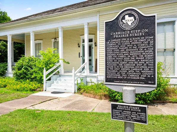 1118 Prairie St, Columbus, TX 78934