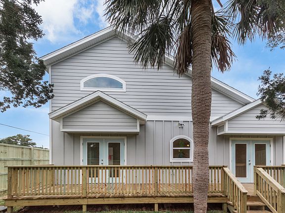 3rd image of 203 Arricola Ave