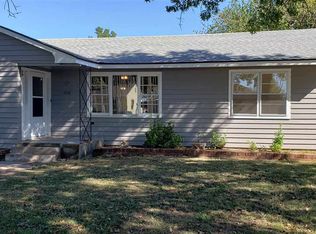 1510 S D St, Blackwell, OK 74631