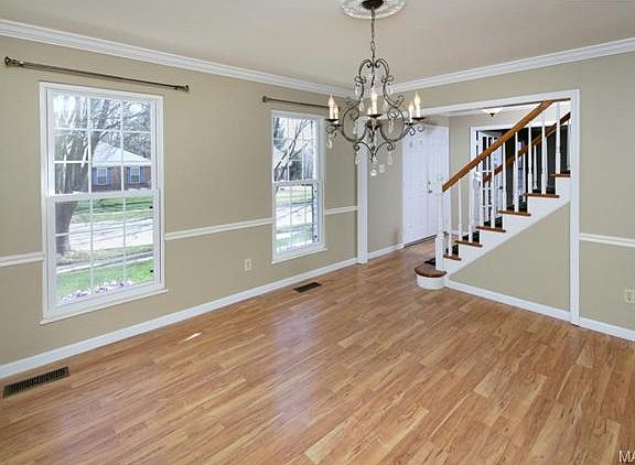 3rd image of 1715 Heathercroft Dr