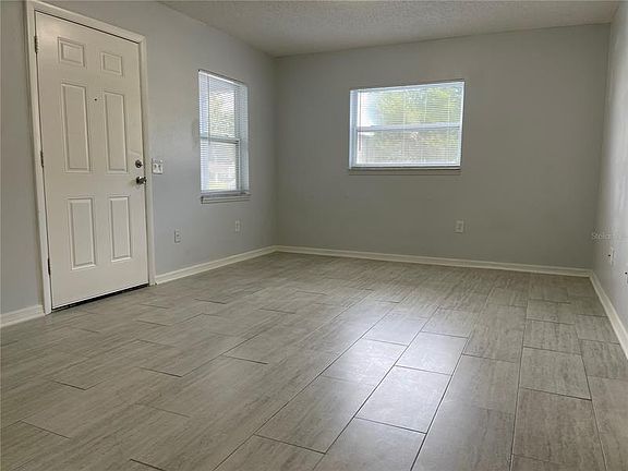 5th image of 3710 W Cass St APT 17