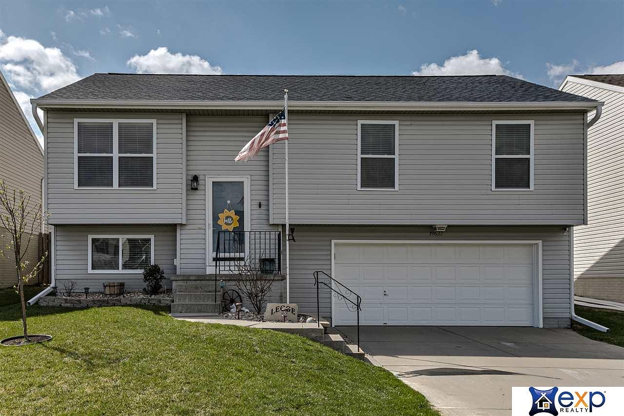 19637 West St, Omaha, NE 68135 | Zillow