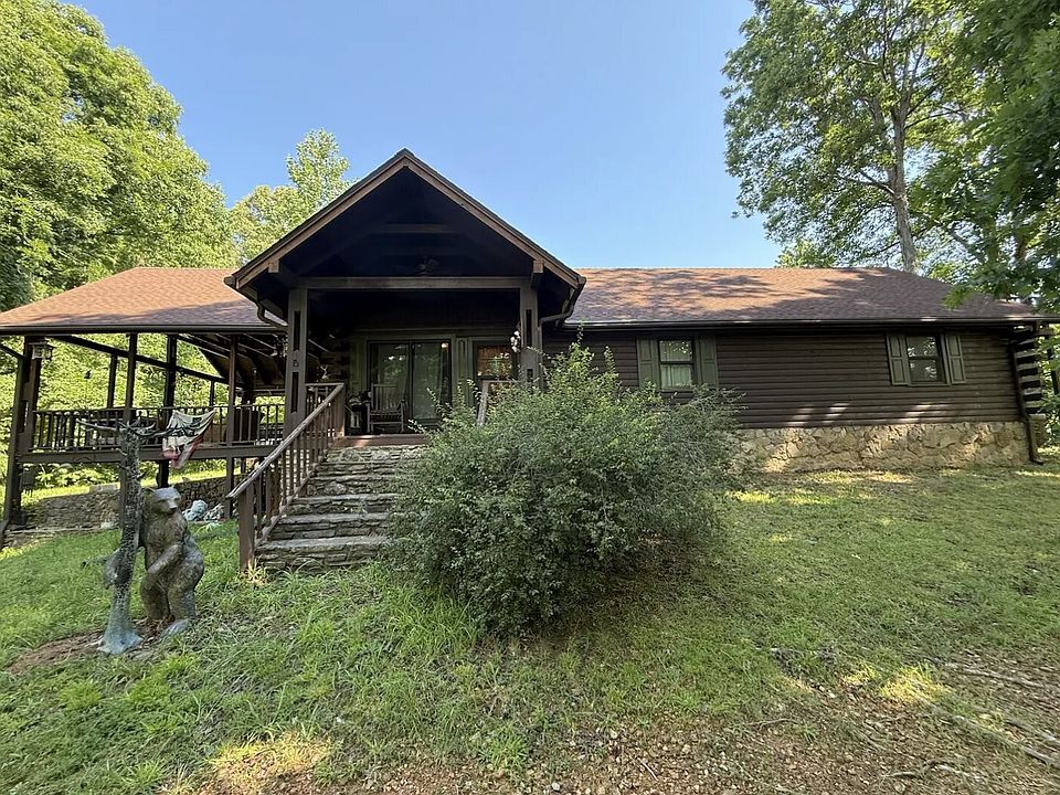 1st image of 162 Tracy Rd