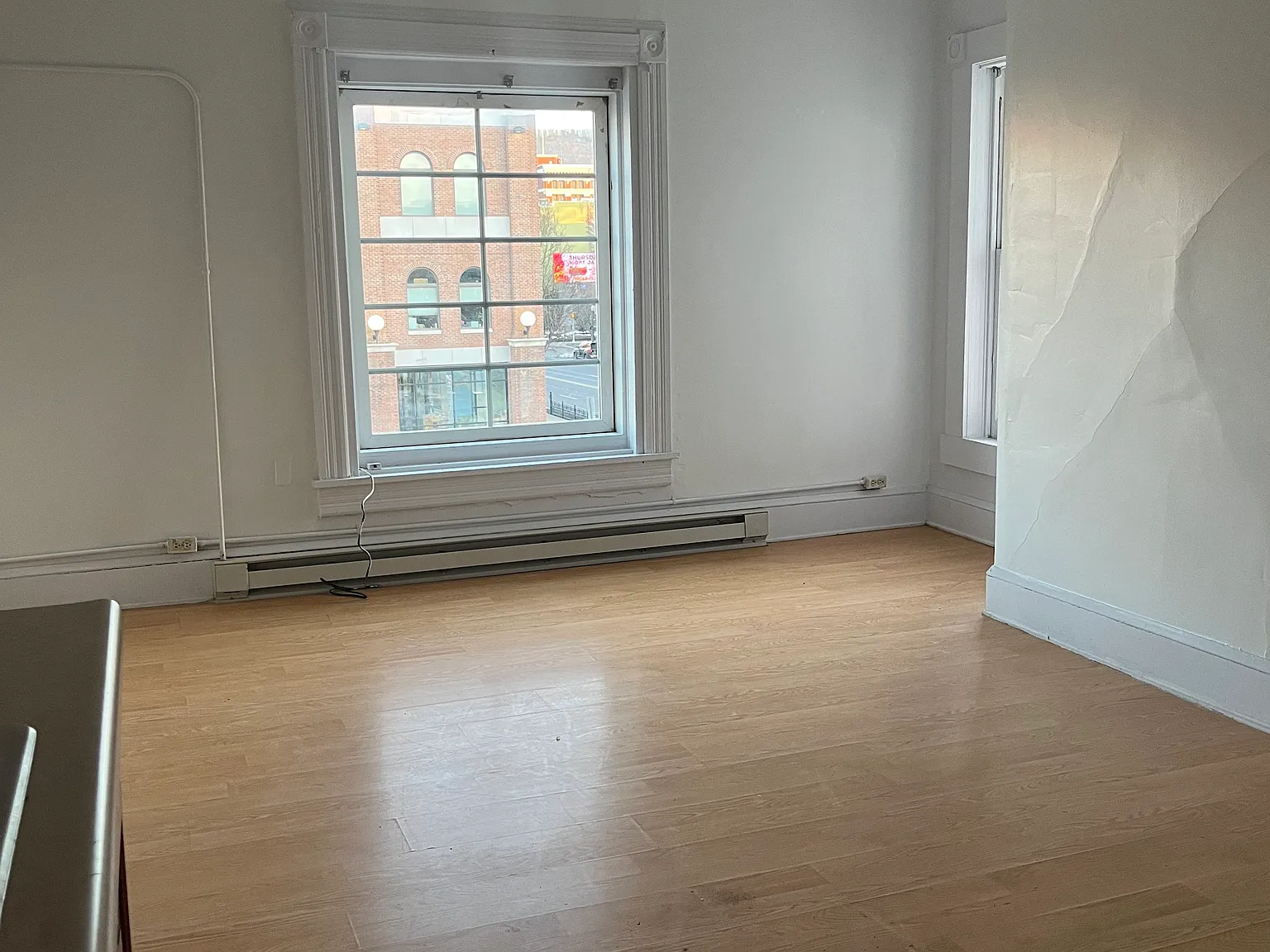 Studio, $650 — Photo 3