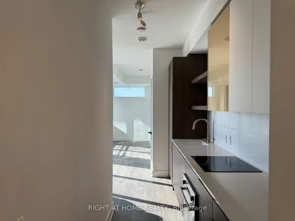 1285 Queen St E, Toronto, ON