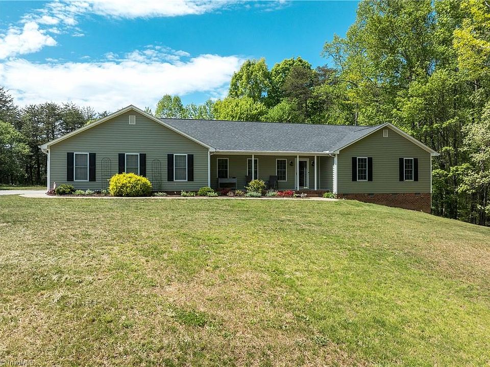 1st image of 8607 Boones Landing Dr