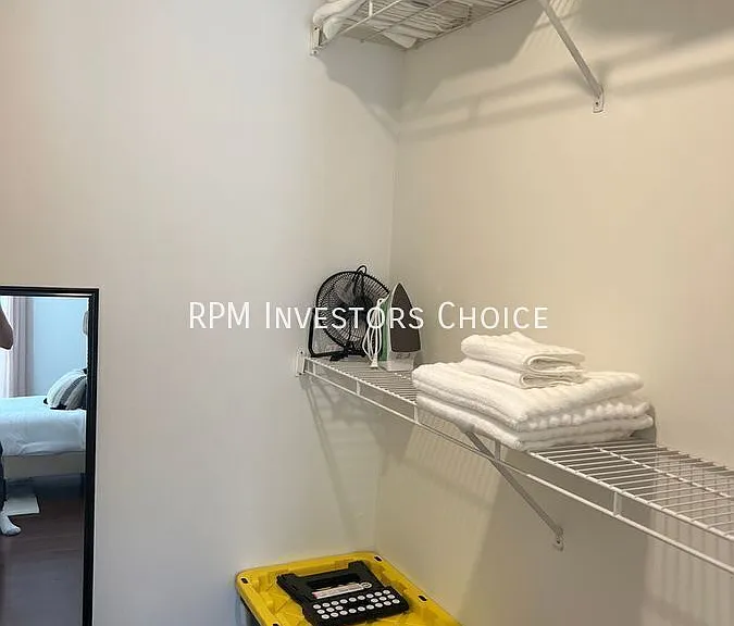 1808 State St #211 — Photo 20