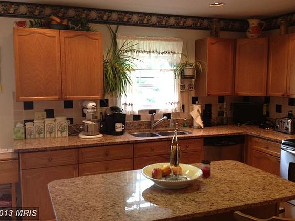 5th image of 7704 Georgian Dr