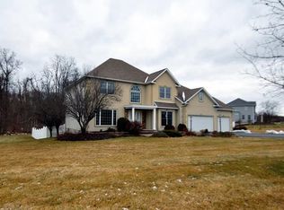 131 Woodcrest Dr, Hopewell Junction, NY 12533