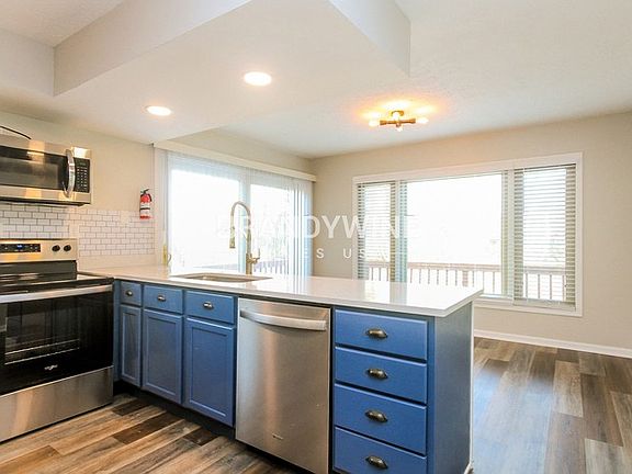 5th image of 4032 S Rural St