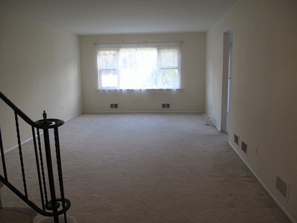 2nd image of 29 Millar Ct #B