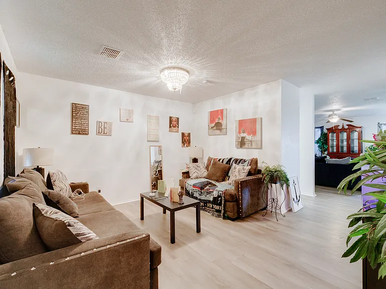 4260 Meadowknoll Dr — Photo 15