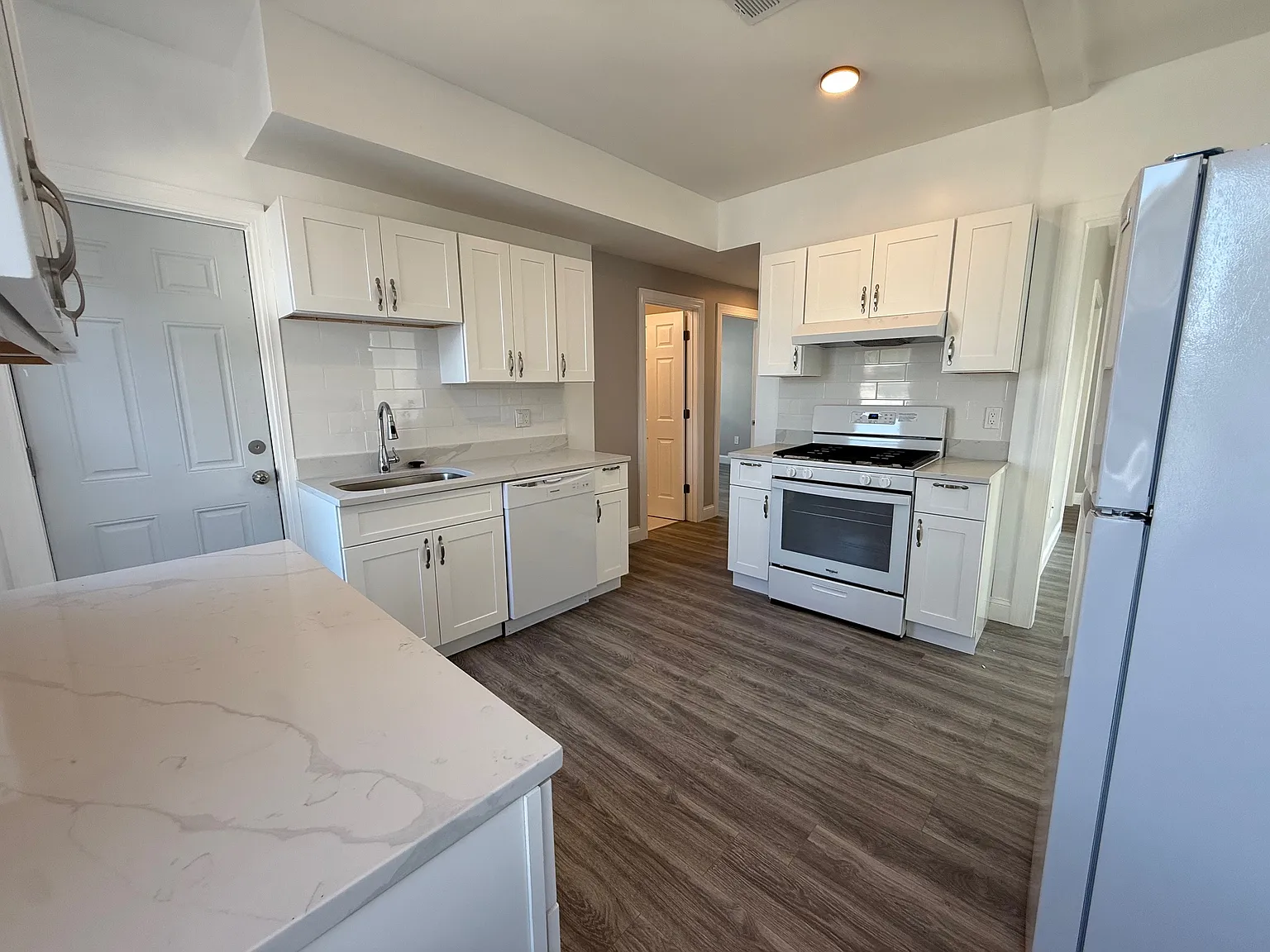 2 bed, 1200 sqft, $3,300 — Photo 1