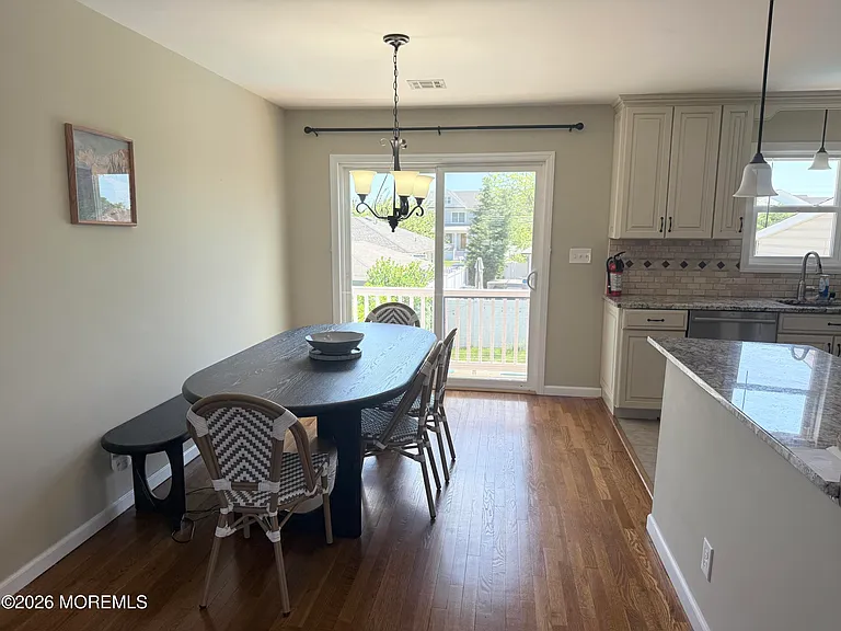 116 Cornell Ave — Photo 5