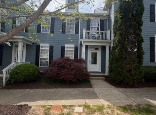 7102 Lenox Village Dr, Nashville, TN 37211