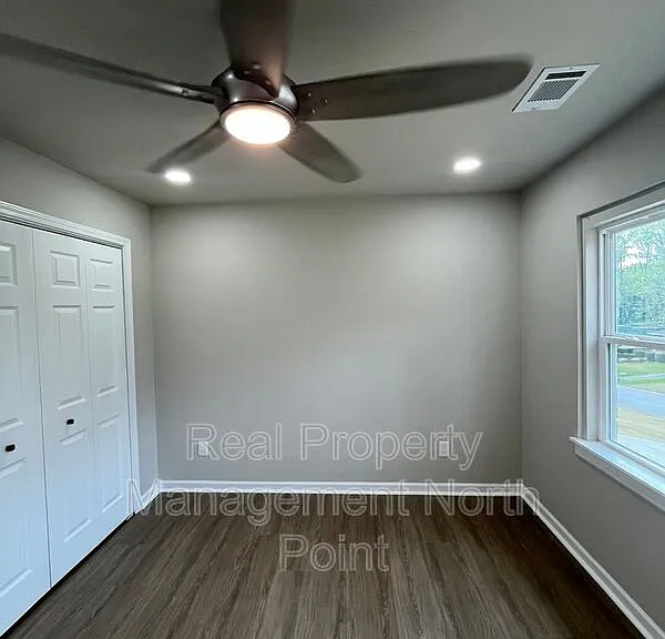 2425 Omaha Rd SW — Photo 19