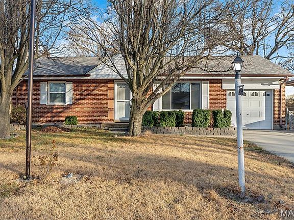 3rd image of 10132 Shapfield Ln