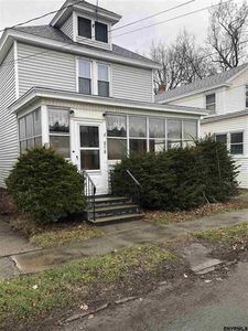 215 8th Ave, Watervliet, NY, 12189