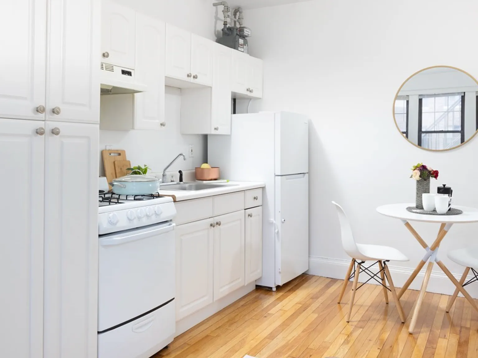 1 bed, 550 sqft, $2,500 — Photo 4