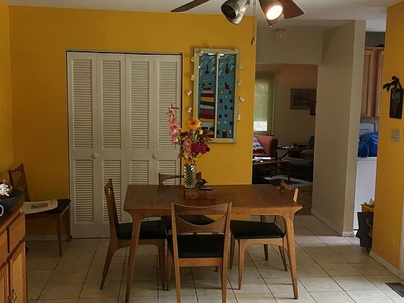 Eat in kitchen