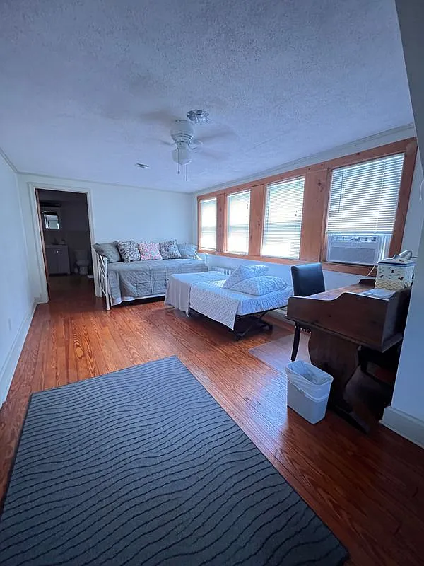 1 bed, 1.0 bath, 1250 sqft, $1,950 — Photo 2