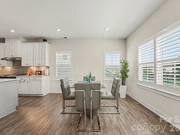 4th image of 14811 Williams Place Aly