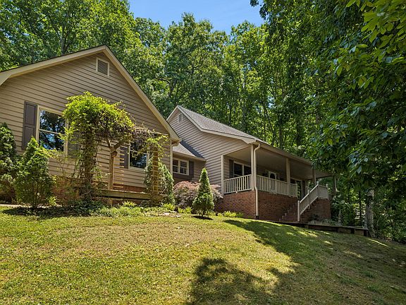 4th image of 2013 Laurel Springs Dr NW