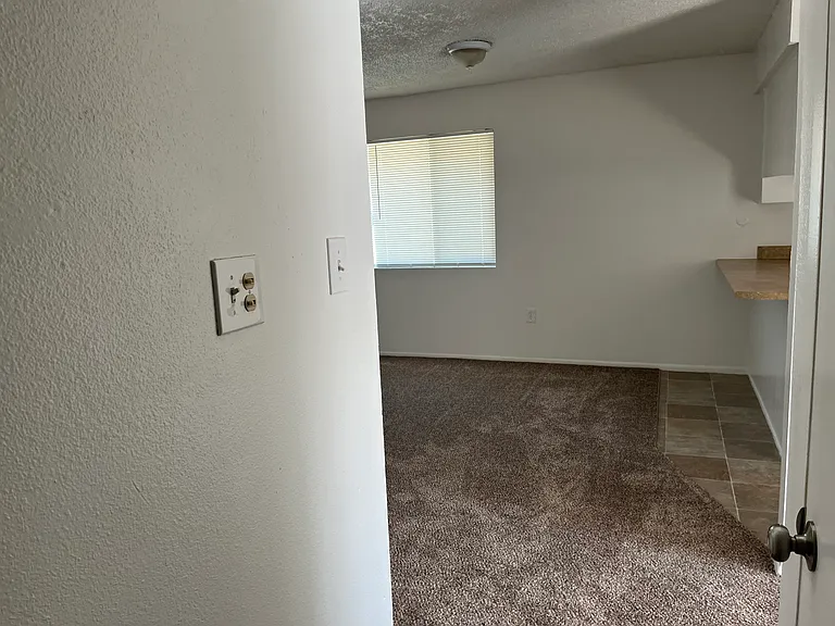 Updated 2 Bed Apt. W/ Large Yard in the NE Heights — Photo 30