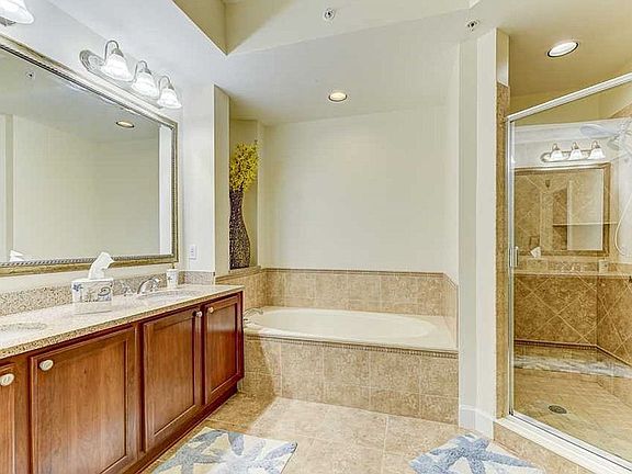 5th image of 102 Yacht Harbor Dr Unit 272