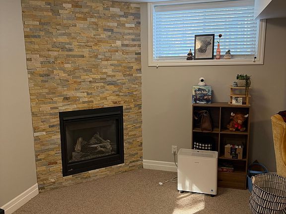 4th image of 3178 Oak St