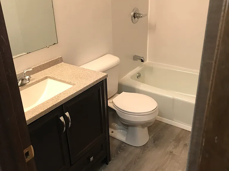 608 NE Wanda Dr #608 — Photo 7