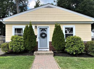 34 Mokema Ave, Waltham, MA 02451