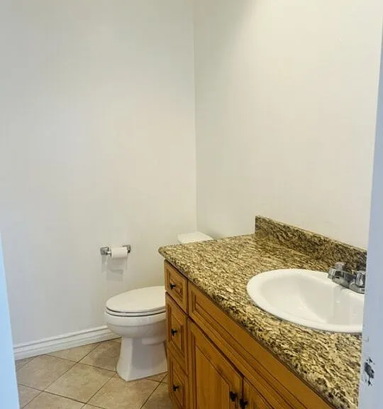 2337 W Gramercy Ave #1 — Photo 13