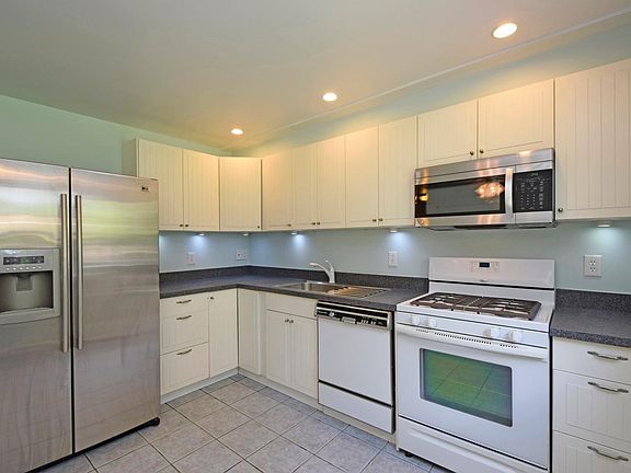 3rd image of 700 Ivyhill Dr