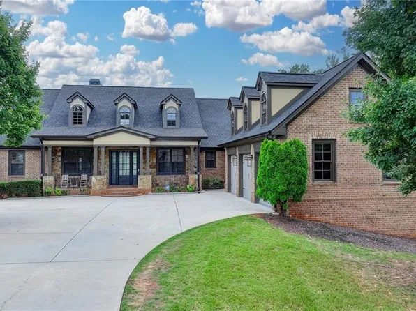 835 Low Falls Ct, Jefferson, GA 30549