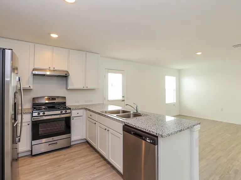 4522 Emma Way — Photo 7