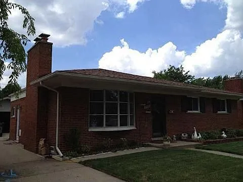 29289 Eiffel Ave photo 1