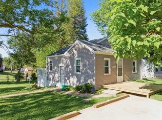 1102 Wade St, Des Moines, IA 50315