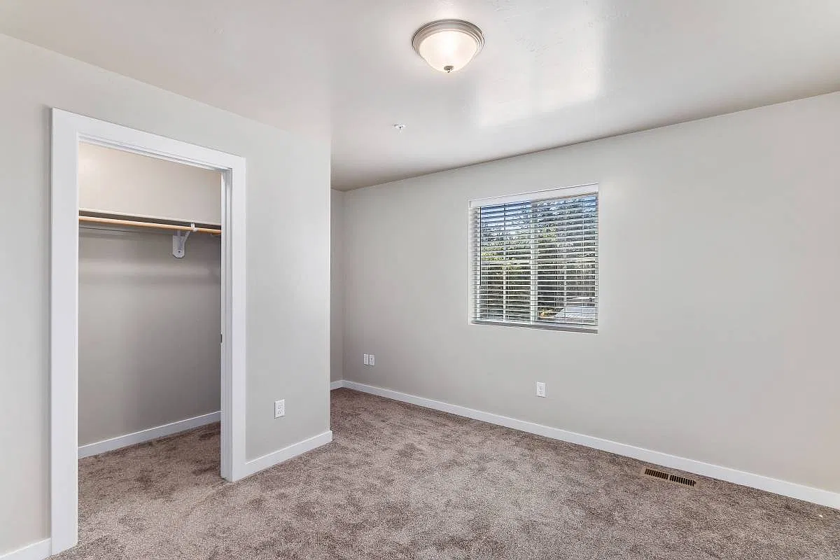 2 bed, 989 sqft, $1,400 — Photo 4