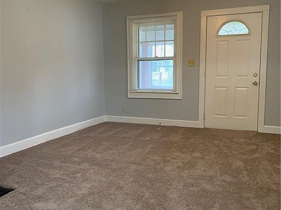 4th image of 3225 Graceland Ave