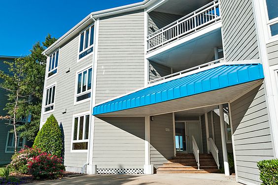 1st image of 210 Oyster Cove Dr