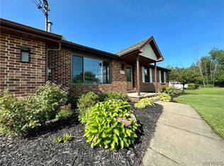 1857 Webb Rd, Grand Island, NY 14072