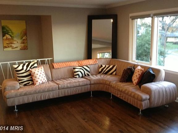 4th image of 1103 Villamay Blvd