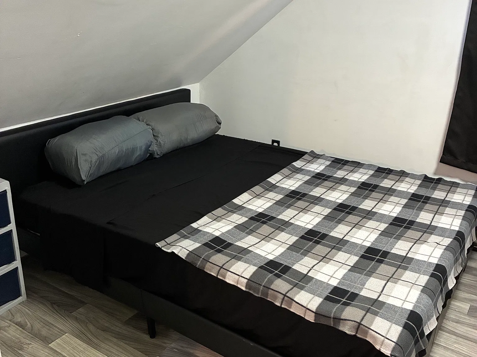 2 bed, 700 sqft, $750 — Photo 4